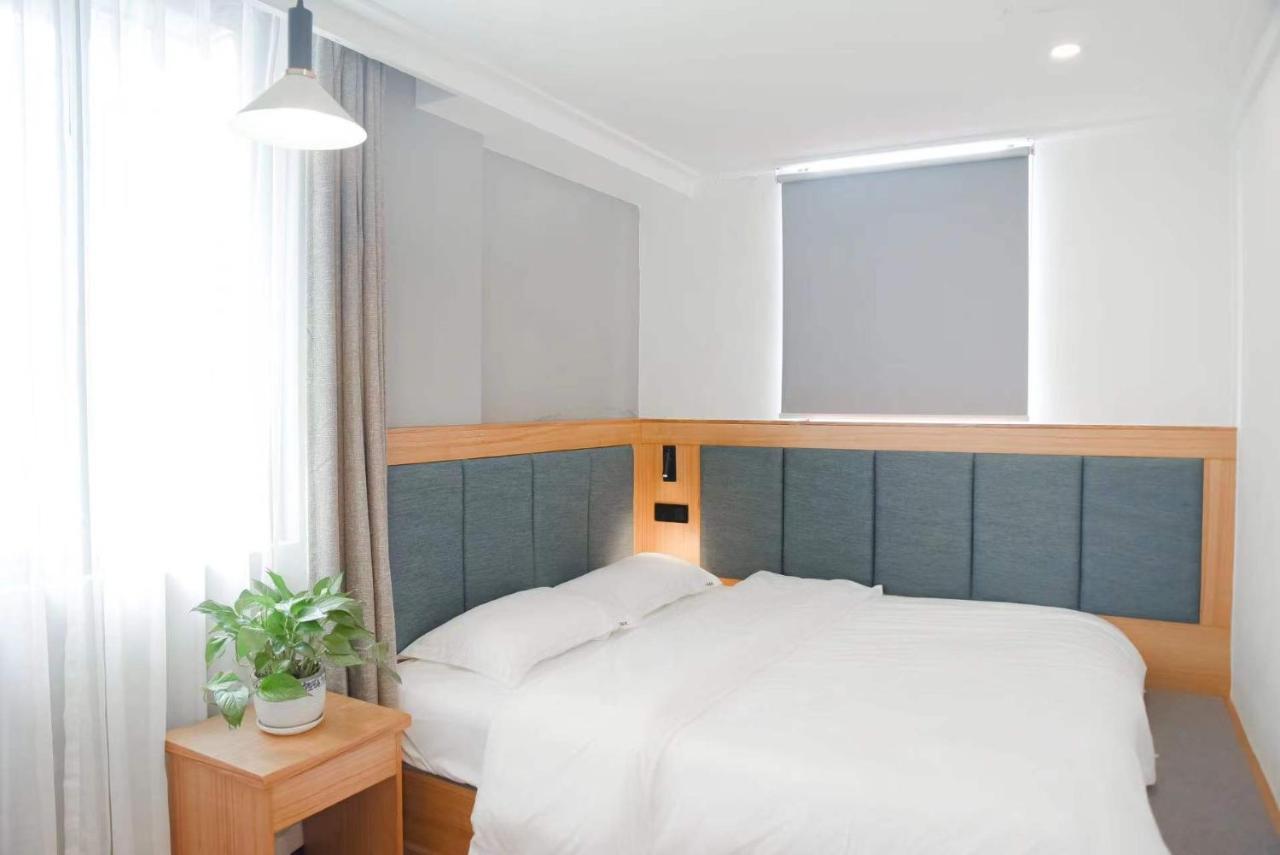 Travel Light Inn Guilin Exterior photo